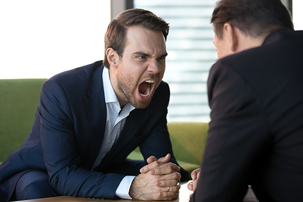 5 conseils pour gérer une personne très agressive